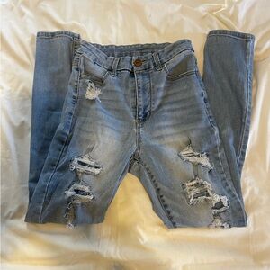 💕🔥 $5  Light Blue Distressed Kids Jeans Size 7 girls
